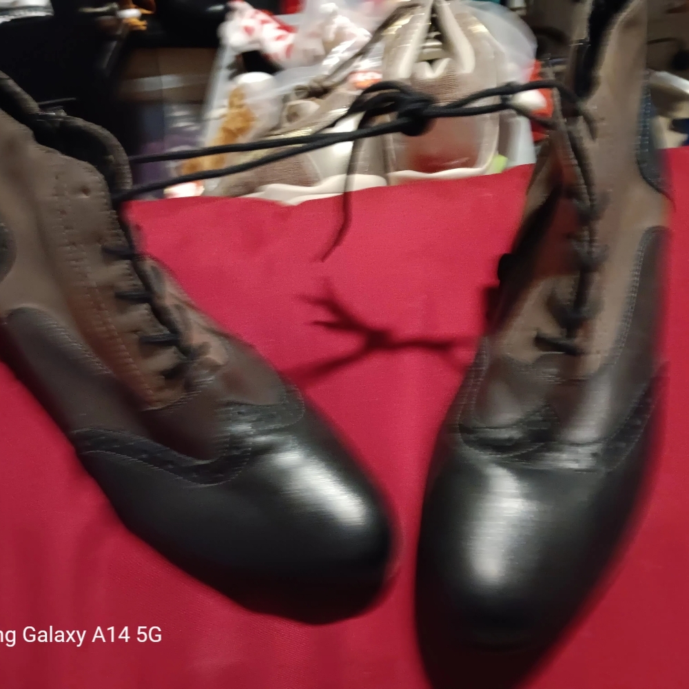 CHELSA Wingtip BOOTS